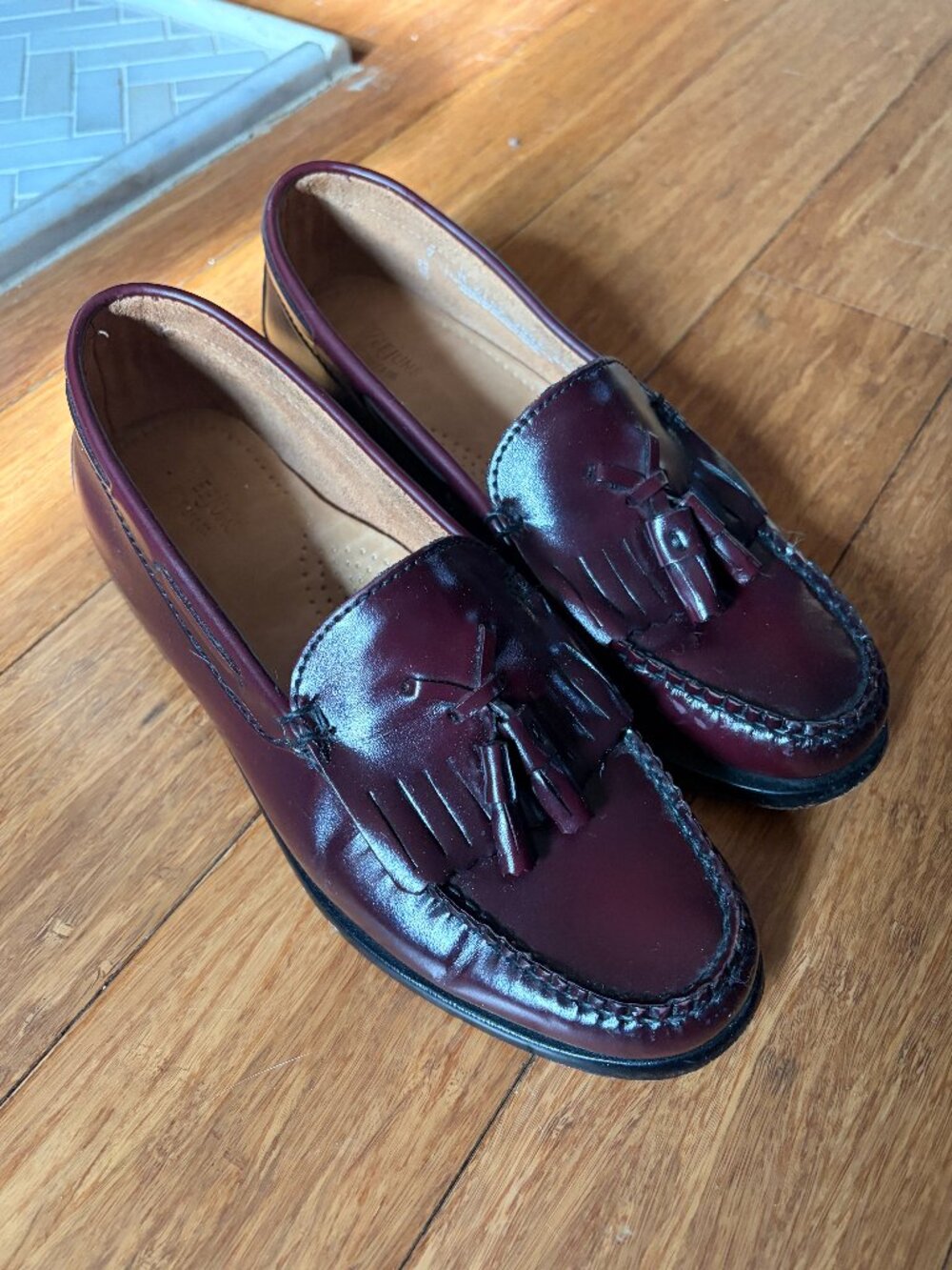 G.H. Bass Weejuns Burgundy Tassel Loafer